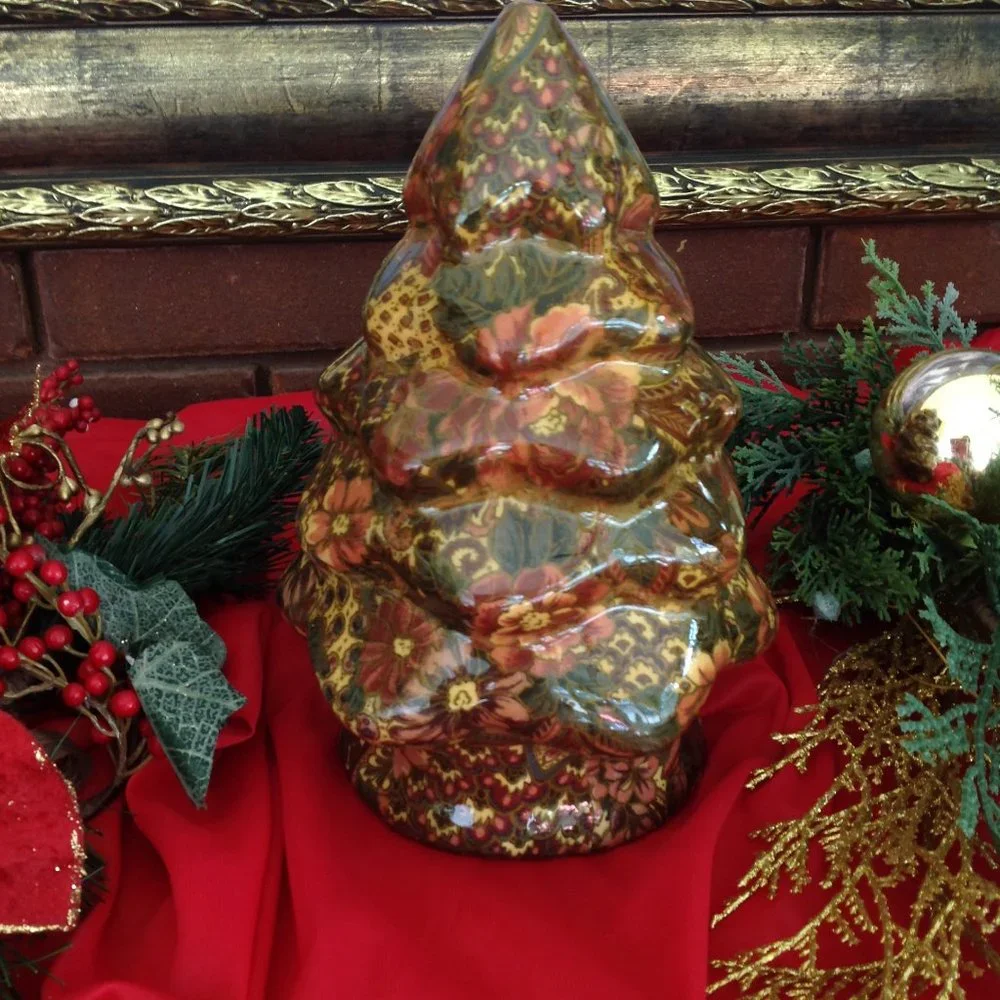 Beautiful Decoupaged Christmas Tree - Picture 5 of 6